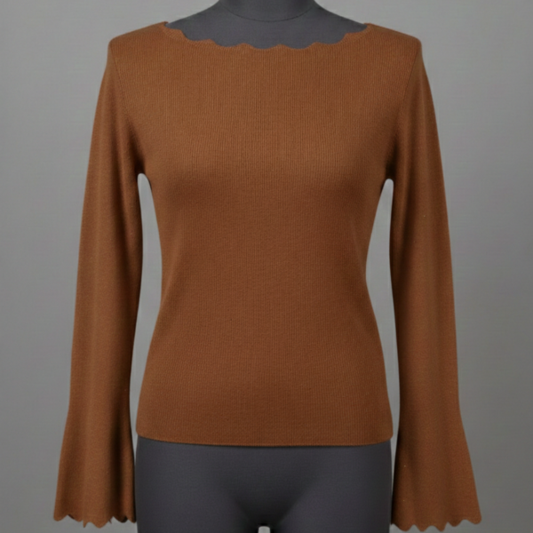 Maglia Marrone Cioccolato con Scollo a Barchetta e Maniche a Campana