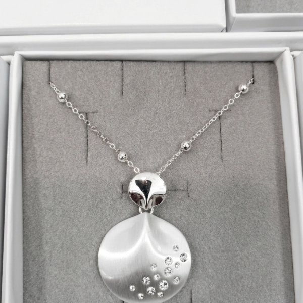 Collana Alex Arte – Collezione Scintille con Pendente Satinato e Cristalli