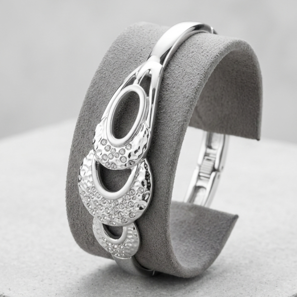 Bracciale Rigido Alex Arte Collezione Scintille – Design a Triplo Cerchio Martellato con Pavé di Cristalli